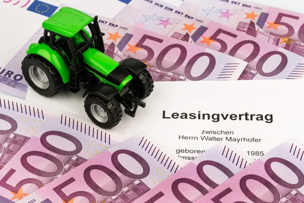 Lease agreement for new tractor — Stock Photo, Image