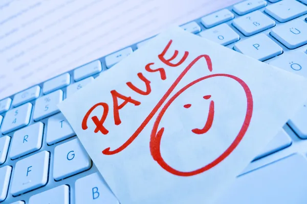 Note on computer keyboard: pause — Stock Photo, Image