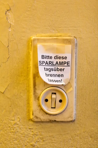 Velho interruptor de luz — Fotografia de Stock