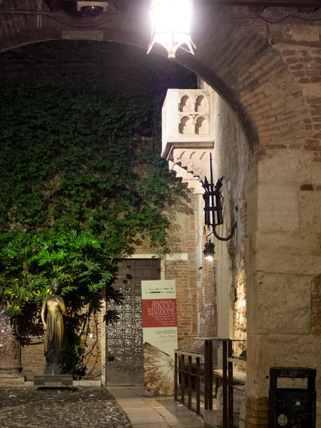 Włochy, verona w nocy — Zdjęcie stockowe
