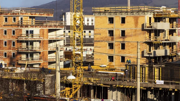 Construction of a residential building — Stock Photo, Image