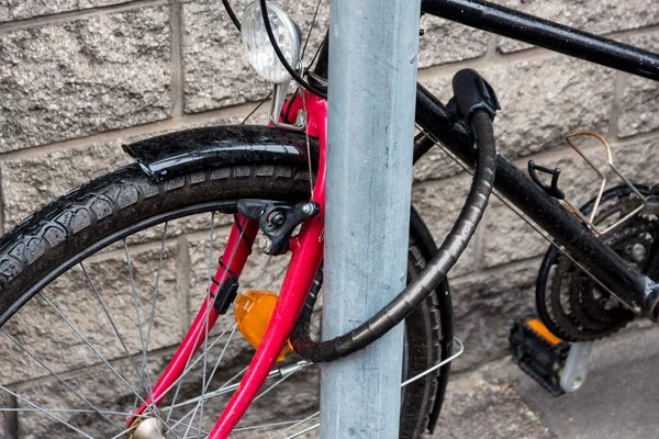Spärrat cykel — Stockfoto