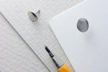 mekanik kurşun kalem ve çizim pin