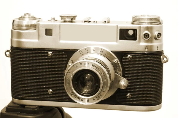Винтажная камера 3, установленная на штатив — стоковое фото