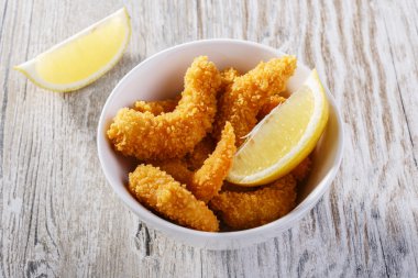 Breadcrumbs içinde kızarmış karides