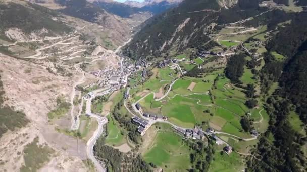 Luchtfoto Top View Town Andorra Vella Mountains Funicamp Encamp Catalonië — Stockvideo