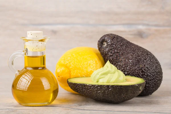 Reife Avocado — Stockfoto