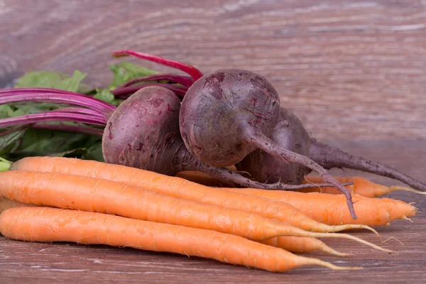 Remolacha roja y zanahorias — Foto de Stock