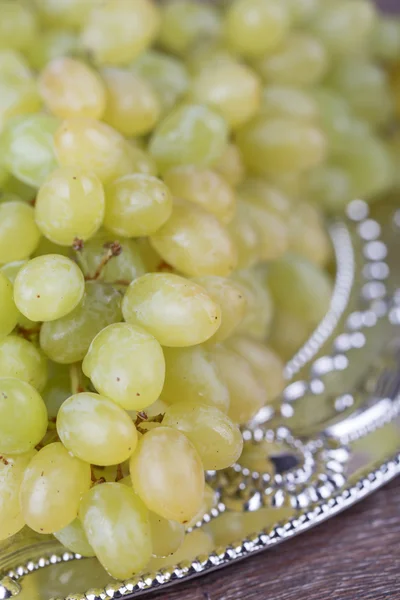 绿色成熟的葡萄 — 图库照片