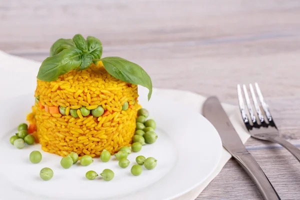 Rice with green peas — Stock Photo, Image