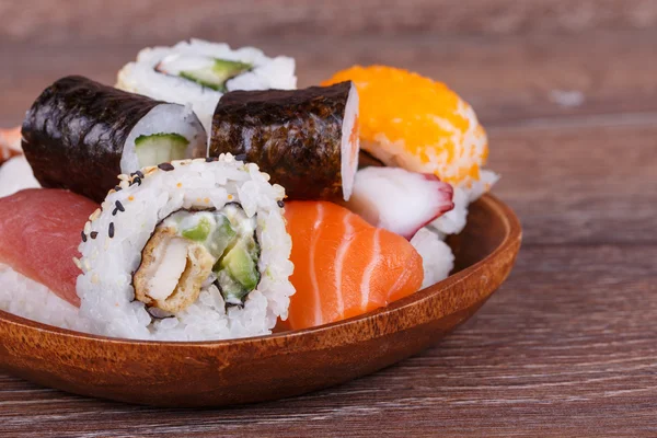 Sushi and Roll — Stock Photo, Image