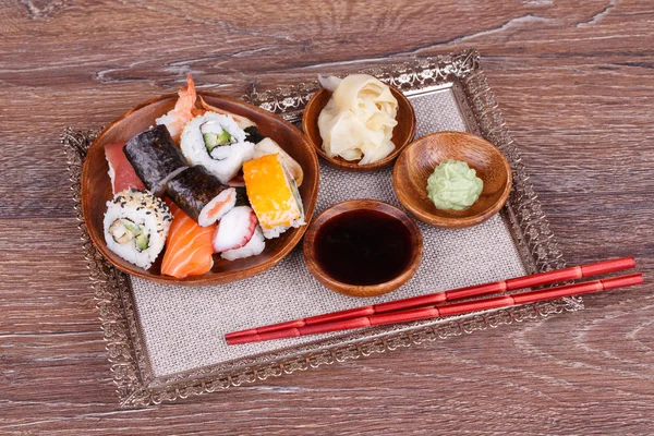 Sushi and Roll — Stock Photo, Image