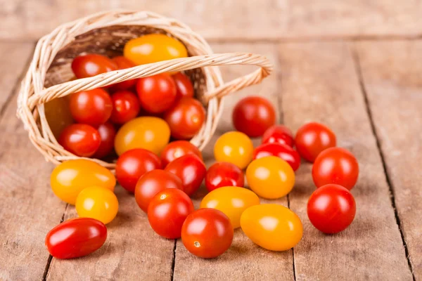 Cherry tomato — Stock Photo, Image