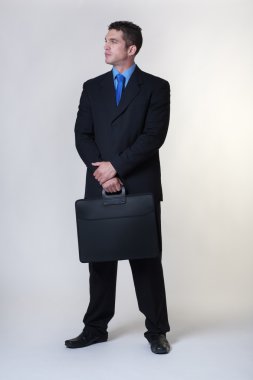 Adam şehir hakkında