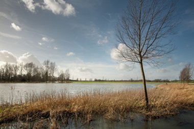 su altındaki alanlar