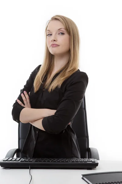 Vrouw werken bij haar Bureau — Stockfoto