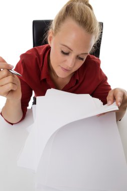 Pazartesilerden nefret ederim.