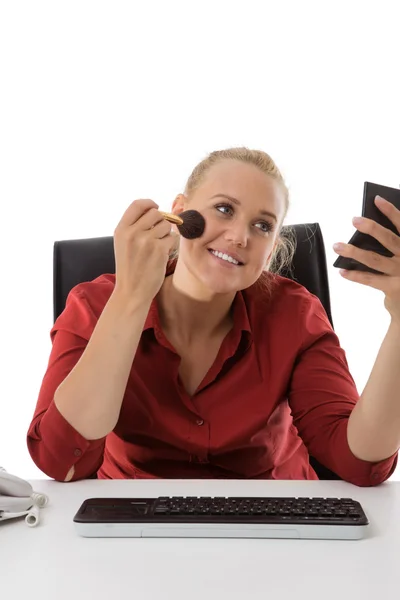 Fazer maquiagem no trabalho — Fotografia de Stock