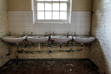 binayı terk edilmiş