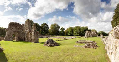 Thetford Manastırı 'nın panoramik görüntüsü. Thetford, Norfolk, İngiltere' de bir manastır evi.
