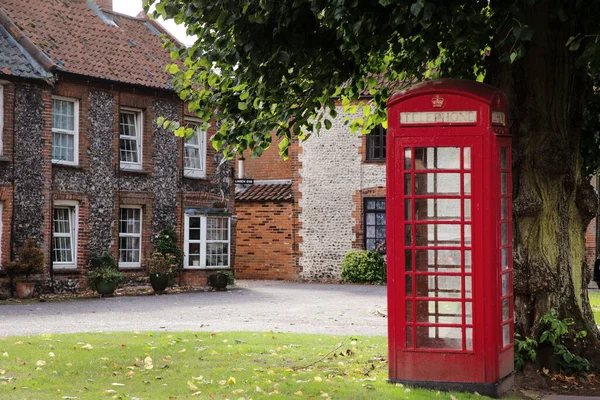 Old Red English Telephone Box Village Castle Acre — Stock Photo, Image