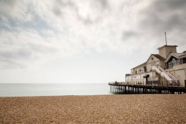 İskeledeki Bognor Regis 'in Costline' ı