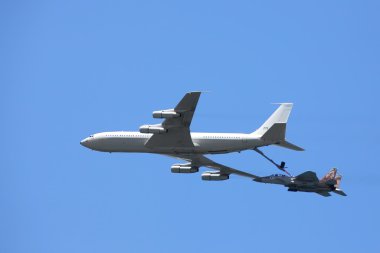 F-15 ve Boeing 707