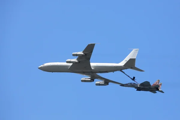 F-15 & Boeing 707 — Stockfoto