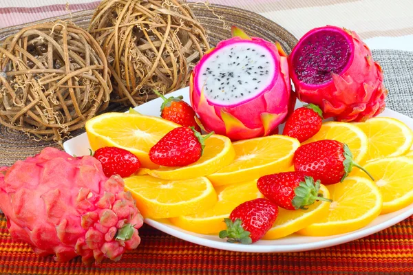 Frutas exóticas —  Fotos de Stock