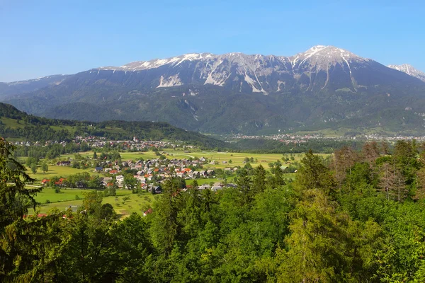 Pueblos en Alp — Foto de Stock