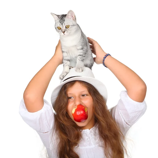 Liten flicka och kattunge — Stockfoto