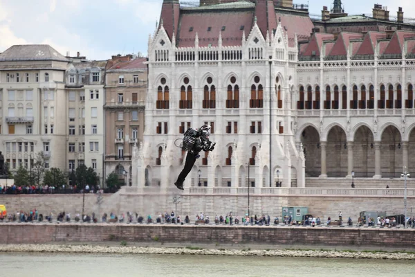 Budapest Magyarország 2018 Június Jetpack Man Átrepült Duna Felett Budapesti — Stock Fotó