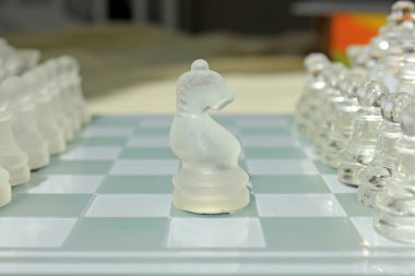 cam satranç