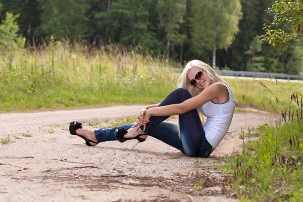 Sensual blond lady outdoor — Stock Photo, Image
