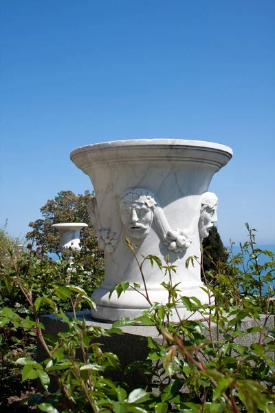 Hermoso Jarrón Decorativo Mármol Blanco Grande Terraza Sur Del Palacio —  Fotos de Stock