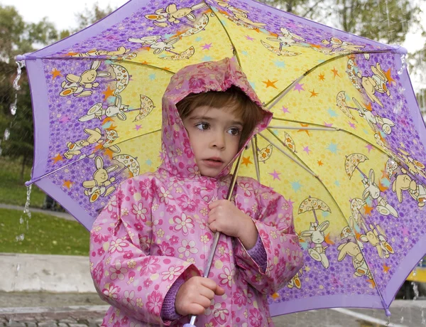 傘を持った女の子 — ストック写真
