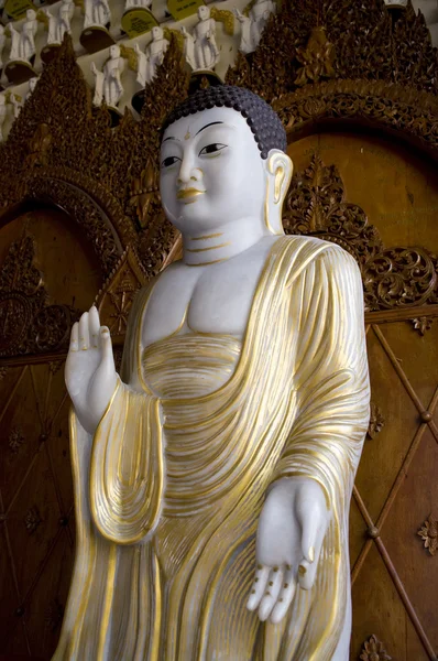 Dharmikarama burmese temple on island Penang, Malaysia — Stock Photo, Image