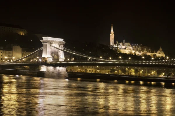 Lánchíd Budapesten, Magyarország — Stock Fotó