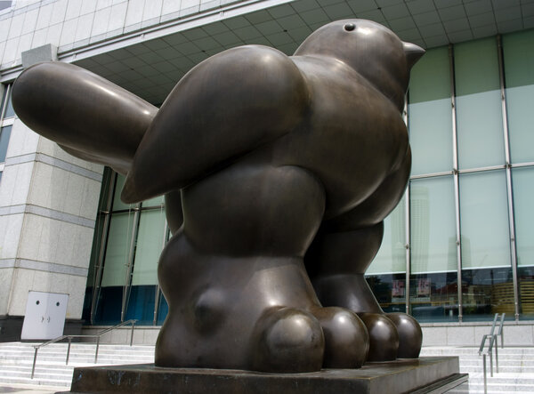 Bird Sculpture by Botero, Singapore River