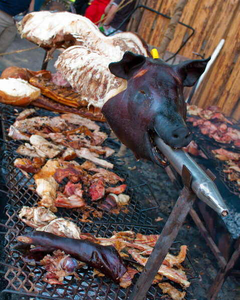 Pig roast on the market