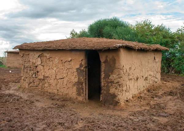 Cabane de boue maasai traditionnelle, Kenya — Photo