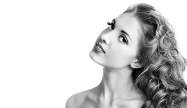 uzun saçlı güzel yüzü