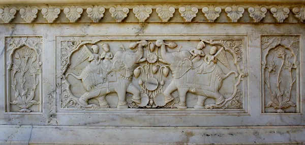 Detalle de relieve tallado en Gatore Ki Chhatriyan en Jaipur, Rajas —  Fotos de Stock