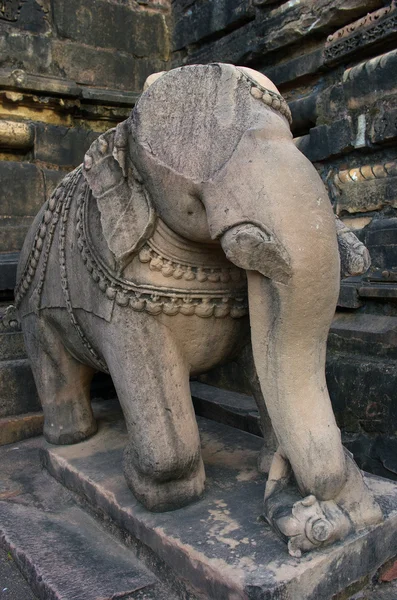 Steinskulptur im hinduistischen Tempel in Khajuraho, Indien. — Stockfoto