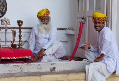 Yerel halkın mehrangarh kale içinde jodhpur, Hindistan.