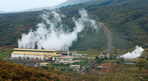 Olkaria ii geothermisches kraftwerk in kenia — Stockfoto