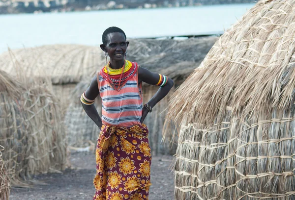 Woman near lake Turkana — Stock Photo, Image