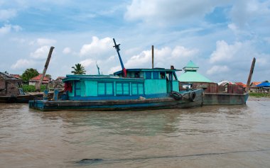 Musi nehir, palembang, Güney sumatra, Endonezya üzerinde tekne. 