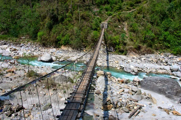 Podul suspendat cu frânghie, Nepal — Fotografie, imagine de stoc