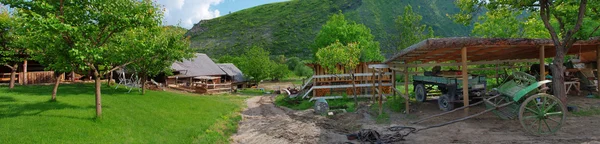 Antigua granja en Butuceni — Foto de Stock